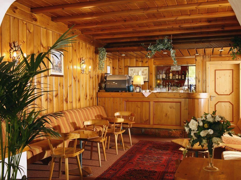 Hotel Corona Cortina dʼAmpezzo Eksteriør billede