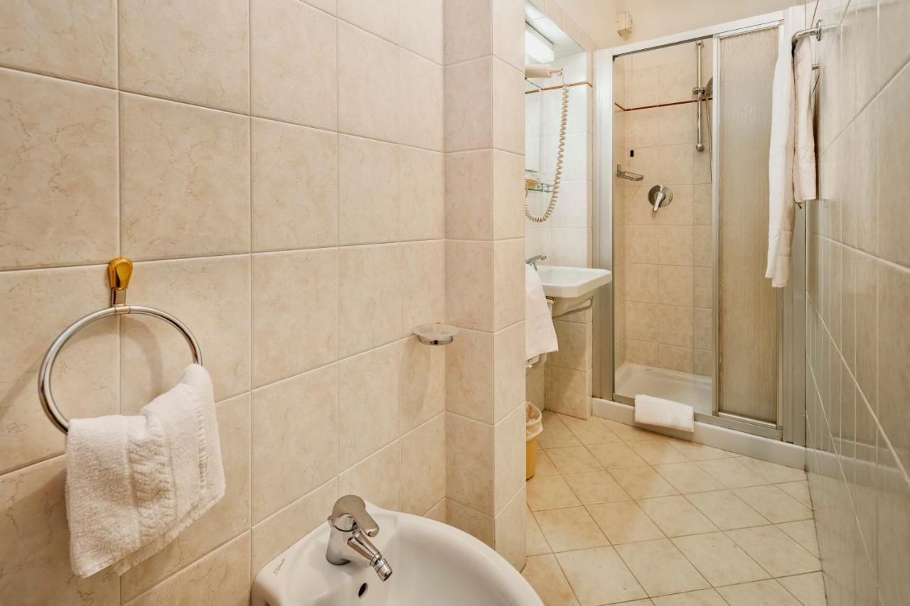 Hotel Corona Cortina dʼAmpezzo Eksteriør billede