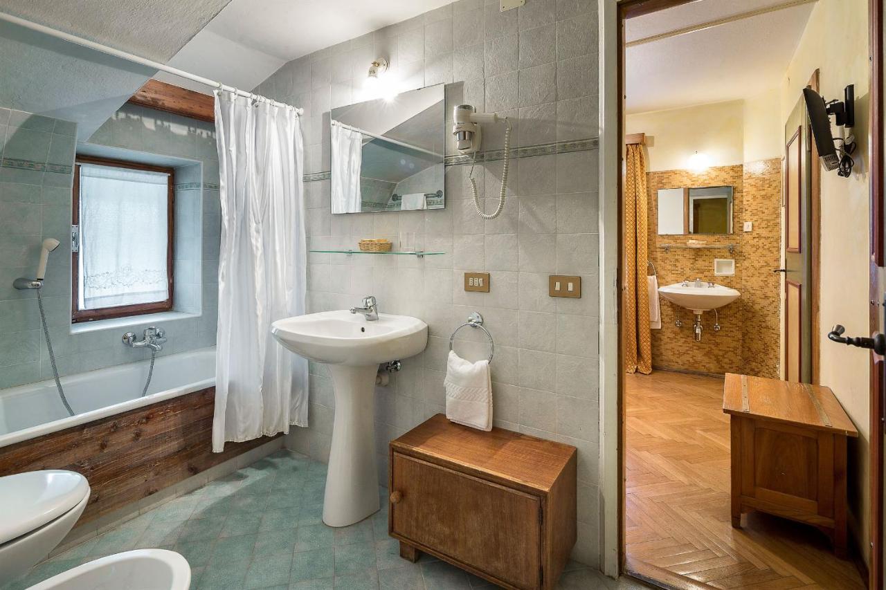 Hotel Corona Cortina dʼAmpezzo Eksteriør billede