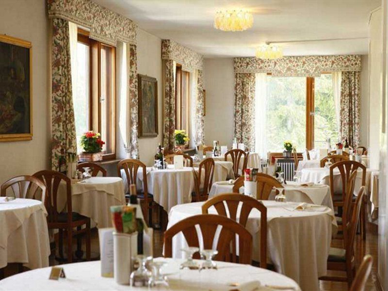 Hotel Corona Cortina dʼAmpezzo Eksteriør billede