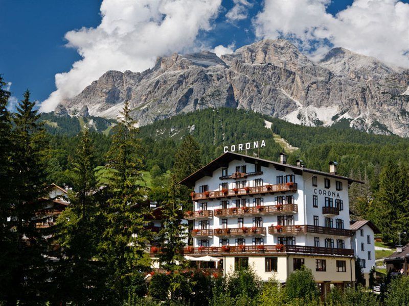 Hotel Corona Cortina dʼAmpezzo Eksteriør billede