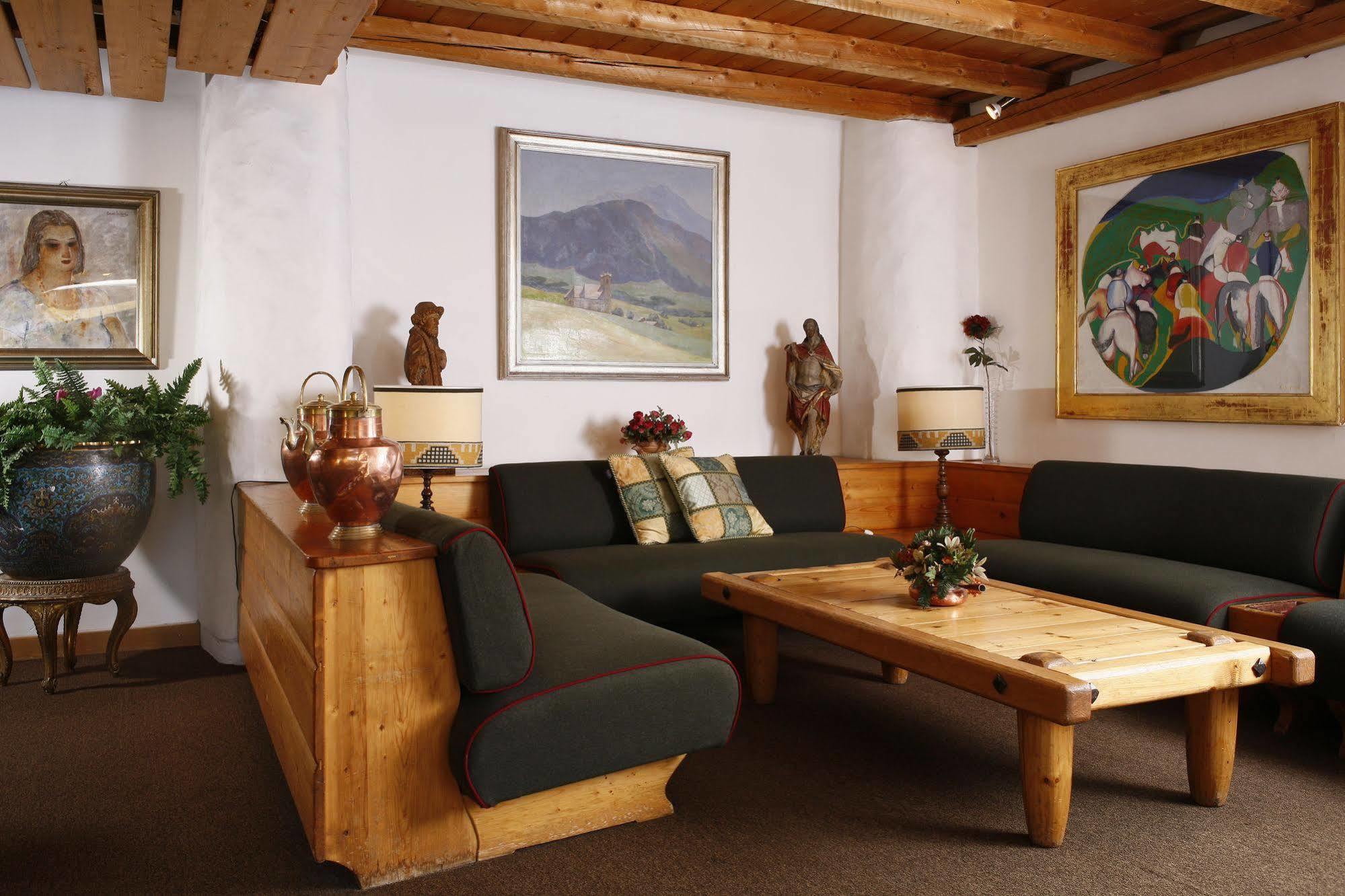 Hotel Corona Cortina dʼAmpezzo Eksteriør billede
