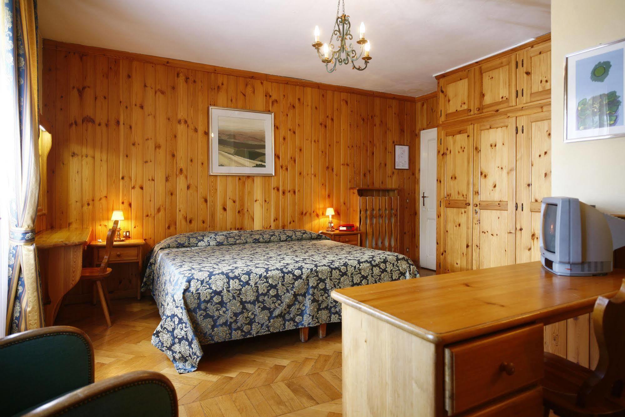 Hotel Corona Cortina dʼAmpezzo Eksteriør billede